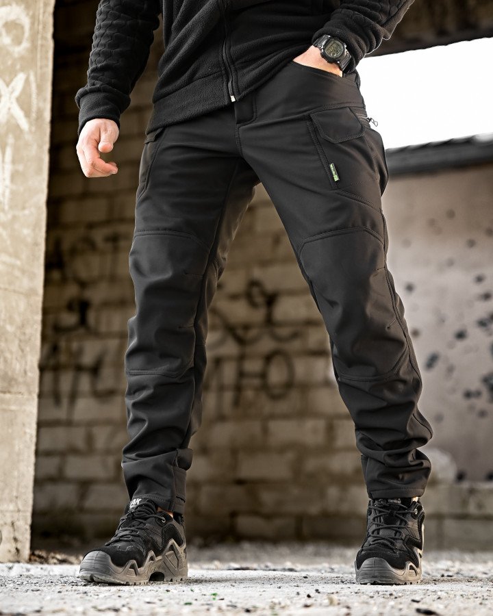Зимові тактичні штани софтшел revision чорні
