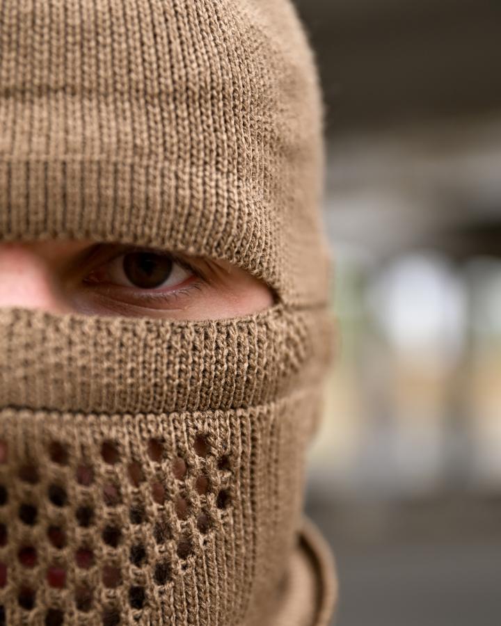 Шапка-балаклава в‘язана койот - Зображення 4