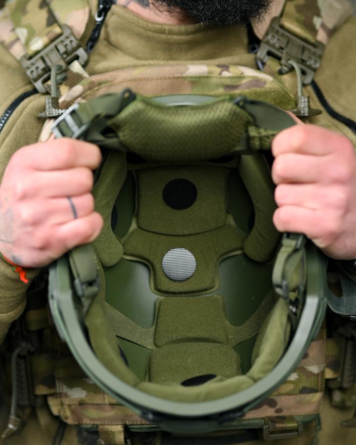 Шолом fast future з підвісною системою wendy oliva - Зображення 7