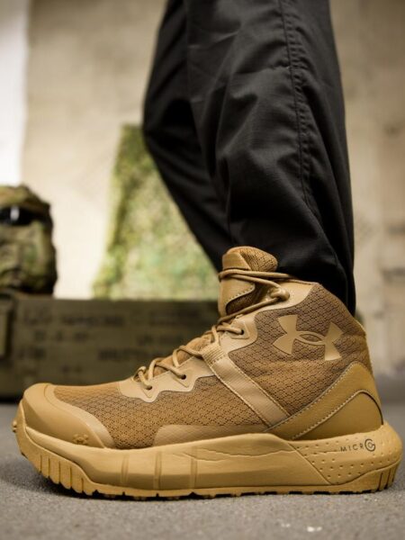 Кросівки under up midl strix